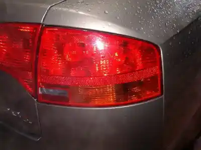 Автозапчастина б/у правий ліхтар для audi a4 b7 (8ec) 2.0 tfsi посилання на oem iam 8e5945096