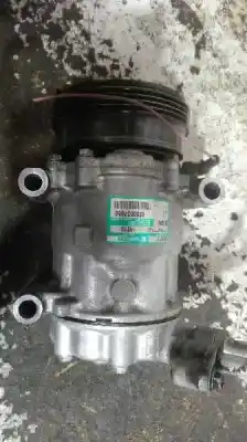 Peça sobressalente para automóvel em segunda mão COMPRESSOR DE AR CONDICIONADO A/A A/C por RENAULT CLIO II FASE II (B/CB0)  Referências OEM IAM 8200037058  