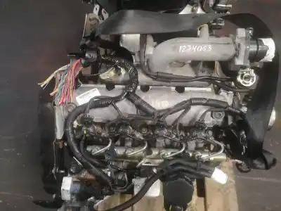 Pièce détachée automobile d'occasion moteur complet pour volvo v40 familiar 1.9 diesel cat références oem iam d4192t3  
