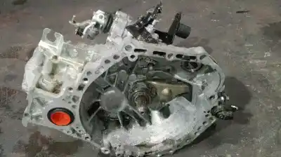 Tweedehands auto-onderdeel VERSNELLINGSBAK voor TOYOTA AVENSIS BERLINA (T25)  OEM IAM-referenties 3030020A00  