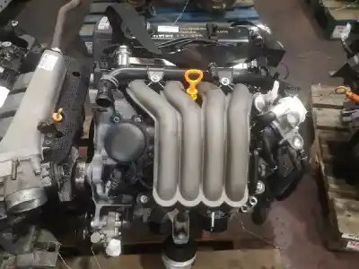 Recambio de automóvil de segunda mano de motor completo para volkswagen passat berlina (3b3) comfortline referencias oem iam azm  