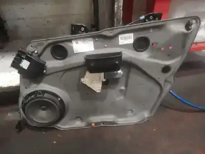Recambio de automóvil de segunda mano de ELEVALUNAS DELANTERO DERECHO para MERCEDES CLASE B (BM 245)  referencias OEM IAM A1697201479  
