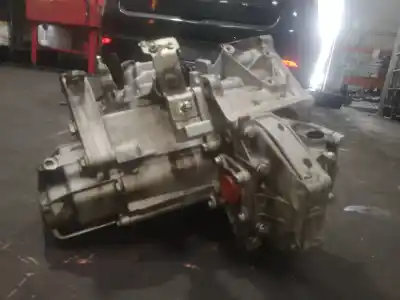 Second-hand car spare part gearbox for fiat grande punto (199_) 1.4 16v (199bxg1b, 199axg1b) oem iam references 55205268  
