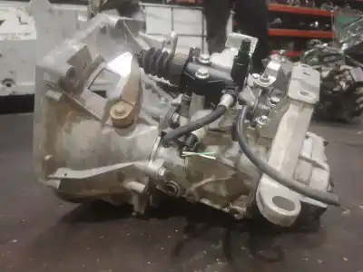 Second-hand car spare part gearbox for fiat grande punto (199_) 1.4 16v (199bxg1b, 199axg1b) oem iam references 55205268  