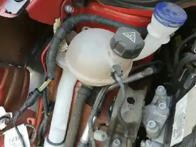 Pièce détachée automobile d'occasion vase d'expansion d'eau - liquide de refroidissement pour citroen c3 bh02 références oem iam 9800777280  
