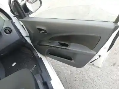 Peça sobressalente para automóvel em segunda mão forra / revestimento da porta dianteira direita por suzuki celerio k10b referências oem iam 