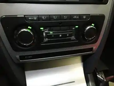 Peça sobressalente para automóvel em segunda mão COMANDO DE SOFAGEM (CHAUFFAGE / AR CONDICIONADO) por SKODA OCTAVIA II COMBI (1Z5)  Referências OEM IAM 3T0907044BK  