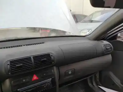 Peça sobressalente para automóvel em segunda mão tablier por audi a3 (8l) 1.9 tdi referências oem iam 8l1857041cfkz  