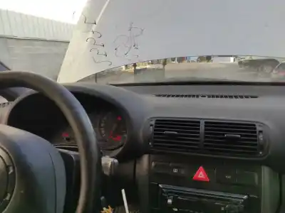 Peça sobressalente para automóvel em segunda mão tablier por audi a3 (8l) 1.9 tdi referências oem iam 8l1857041cfkz  