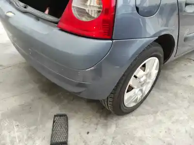 Pezzo di ricambio per auto di seconda mano paraurti posteriore per renault clio ii fase ii (b/cb0) d4fg7 riferimenti oem iam slv7701473628  