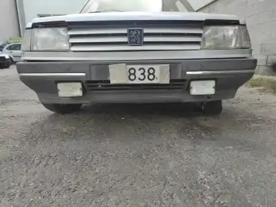 Pièce détachée automobile d'occasion le pare-choc avant pour peugeot 309 graffic diesel références oem iam 740152  