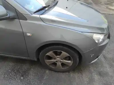 Pièce détachée automobile d'occasion aile avant droite pour chevrolet cruze (j300) 2.0 cdi références oem iam   