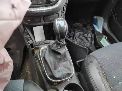 Pezzo di ricambio per auto di seconda mano pomello della leva del cambio per opel mokka a17dts riferimenti oem iam   