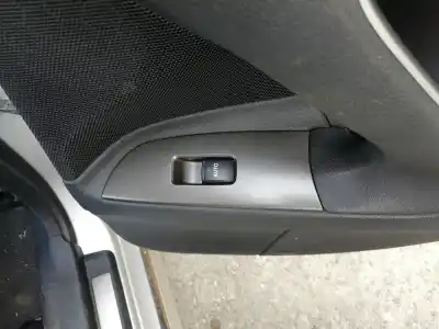 Recambio de automóvil de segunda mano de botonera elevalunas trasero derecho para lexus is (ds2/is2) 2adfhv referencias oem iam   