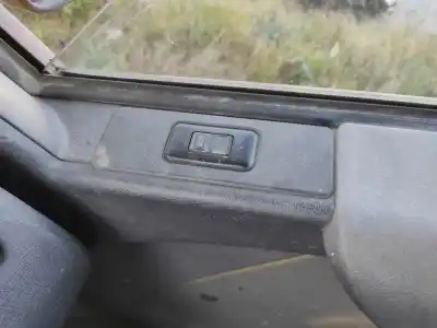 Peça sobressalente para automóvel em segunda mão botão / interruptor elevador vidro dianteiro direito por mercedes-benz vito 1 (w638) furgon || 98 cv / 72 kw referências oem iam   
