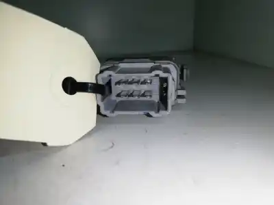 Автозапчасти б/у выключатель переднего правого окна за renault megane ii sedán (lm0/1_) 1.5 dci (lm02, lm13, lm2a) ссылки oem iam 8200315013  