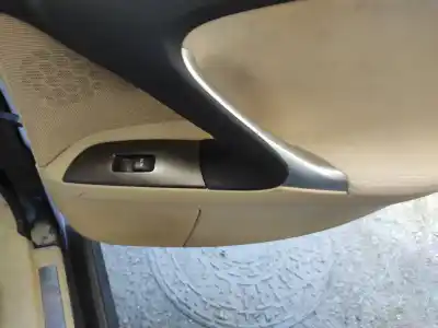 Recambio de automóvil de segunda mano de MANDO ELEVALUNAS TRASERO DERECHO para LEXUS IS (DS2/IS2)  referencias OEM IAM   