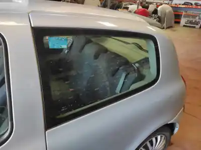 Pièce détachée automobile d'occasion vitre triangulaire custode arrière gauche pour renault clio ii fase ii (b/cb0) d4fb7 références oem iam   