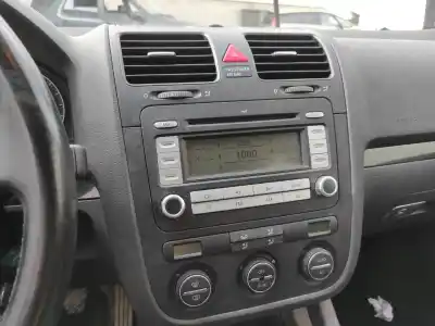 Pièce détachée automobile d'occasion console centrale pour volkswagen golf v (1k1) (10.2003) bxe références oem iam 1k0863243cfkz  