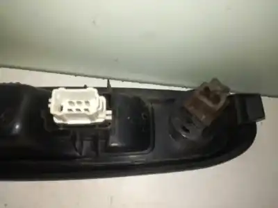 Автозапчасти б/у выключатель переднего правого окна за renault clio ii fase ii (b/cb0) d4fb7 ссылки oem iam   