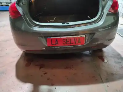 Pièce détachée automobile d'occasion pare-chocs arrière pour opel astra j sedán 1.7 cdti (69) références oem iam 