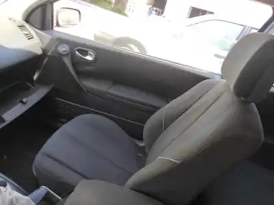 Recambio de automóvil de segunda mano de asiento delantero derecho para renault megane ii berlina 5p confort authentique referencias oem iam   