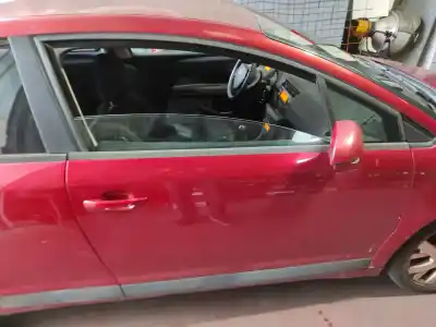 Recambio de automóvil de segunda mano de puerta delantera derecha para citroen c4 coupe by loeb referencias oem iam 9004w5  