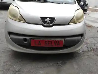 Pièce détachée automobile d'occasion LE PARE-CHOC AVANT pour PEUGEOT 107 (PM_, PN_)  Références OEM IAM 7401CS  