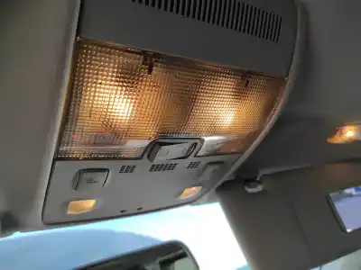 Pièce détachée automobile d'occasion LUMIÈRE INTÉRIEURE pour AUDI A4 B7 AVANT (8ED)  Références OEM IAM 8E0947135DFKZ  