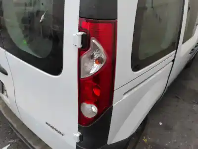 Recambio de automóvil de segunda mano de piloto trasero derecho para renault kangoo (f/kc0) authentique referencias oem iam 