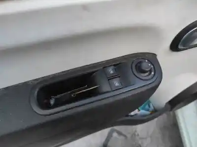 Автозапчастина б/у ПЕРЕДНІ ВІКНИЙ ВМИКАЧ для RENAULT TWINGO III  Посилання на OEM IAM 254117873R  