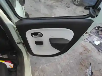 Автозапчасти б/у обивка задней правой двери за renault twingo iii h4b453 ссылки oem iam 829a01066r