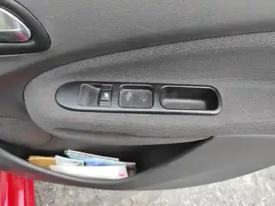 Автозапчасти б/у выключатель переднего правого окна за citroen c3 picasso (sh_) 1.6 bluehdi 100 ссылки oem iam 