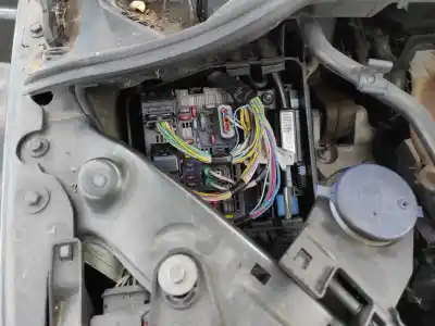 Pièce détachée automobile d'occasion boitier fusible bsm pour citroen c8 rhh références oem iam 9666700580  