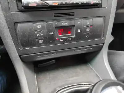 Recambio de automóvil de segunda mano de mando climatizador para audi a4 berlina (b5) 1.8 referencias oem iam 