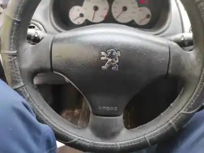 Pièce détachée automobile d'occasion AIRBAG AVANT GAUCHE pour PEUGEOT 206 SW  Références OEM IAM 4112FW  