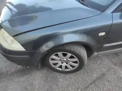 Pièce détachée automobile d'occasion AILE AVANT GAUCHE pour VOLKSWAGEN PASSAT B5.5 (3B3)  Références OEM IAM 3B0821105E  