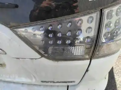 Автозапчасти б/у ВНУТРЕННИЙ ПРАВЫЙ ЗАДНИЙ ФОНАРЬ за MITSUBISHI OUTLANDER (CW0)  ссылки OEM IAM 8331A006  
