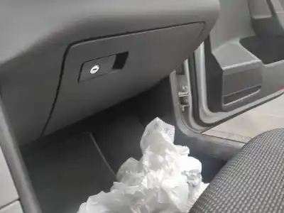 İkinci el araba yedek parçası torpido için volkswagen passat variant (365) cfgc oem iam referansları 3c1857101l