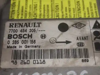 Автозапчасти б/у блок управления подушками безопасности за renault clio ii fase i (b/cb0) d7f720 ссылки oem iam 7700434205  