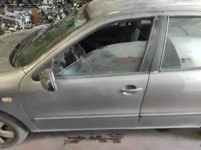 Recambio de automóvil de segunda mano de PUERTA DELANTERA IZQUIERDA para SEAT LEON (1M1)  referencias OEM IAM 1M0831055M  