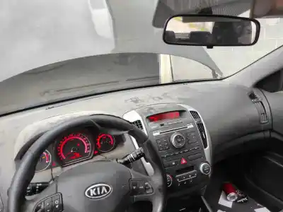 Recambio de automóvil de segunda mano de SALPICADERO para KIA CEED SPORTSWAGON (ED) D4FB-51W referencias OEM IAM   