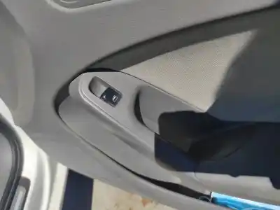 Автозапчастина б/у передній правий віконний вимикач для audi a4 b8 (8k2) 2.0 tdi посилання на oem iam 8k0959855a