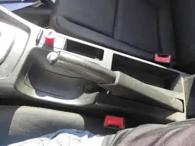 Автозапчастина б/у важіль ручного гальма для audi a4 b6 (8e2) 2.0 посилання на oem iam 8e0711327g