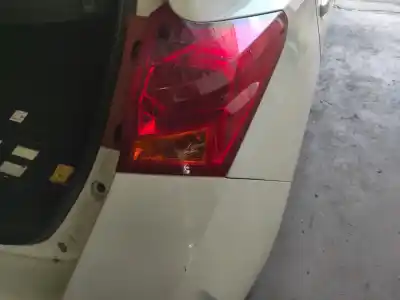 Автозапчастина б/у ПРАВИЙ ЛІХТАР для TOYOTA AURIS (E18)  Посилання на OEM IAM 8155102730  