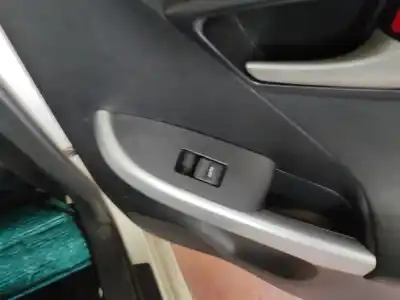 Автозапчастина б/у управління склами задніх правіх для toyota prius (_w3_) 1.8 plug-in hybrid (zvw30) посилання на oem iam 