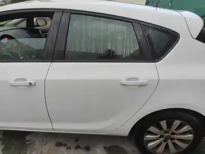 Pièce détachée automobile d'occasion PORTE ARRIERE GAUCHE pour OPEL ASTRA J BERLINA 5P  Références OEM IAM   