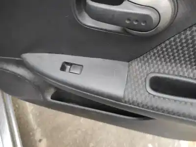 Автозапчастина б/у передній правий віконний вимикач для nissan note (e11e) cr14de посилання на oem iam 