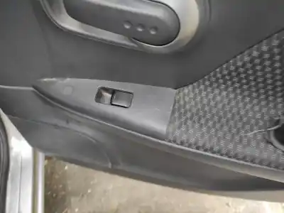Автозапчастина б/у управління склами задніх правіх для nissan note (e11e) cr14de посилання на oem iam 