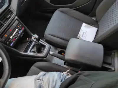 Автозапчасти б/у центральная консоль за volkswagen t-cross (c11) dlaa ссылки oem iam 2gm863241